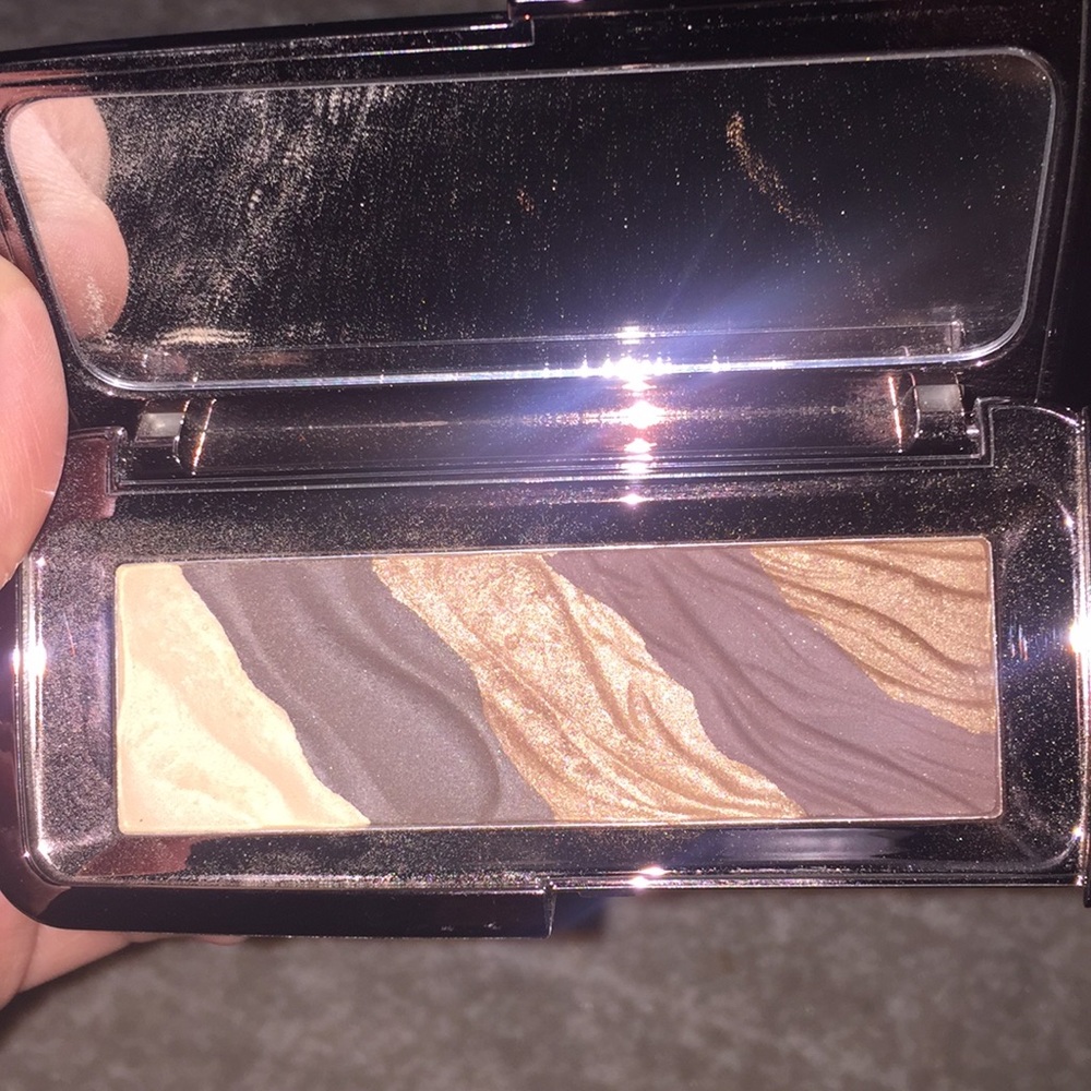 Used once! Hourglass eyeshadow pallet